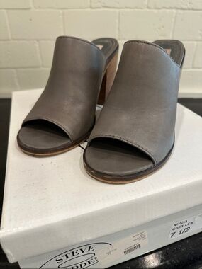 Steve Madden Grey Leather Open-Toe Mules